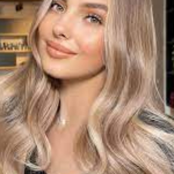 Meet your Posher, Lucy - Picture 1 of 1